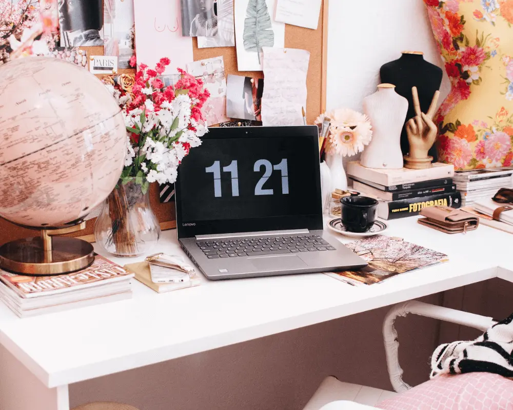 Artsy Girl Office, an image of a colorful workspace