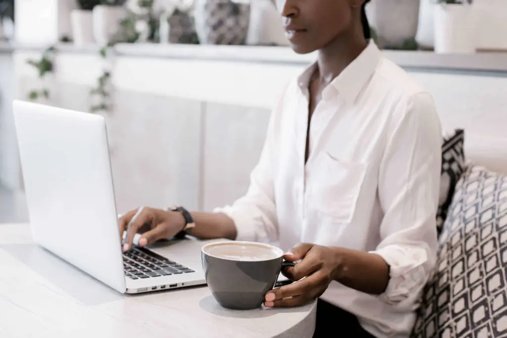 virtual assistant working from anywhere
