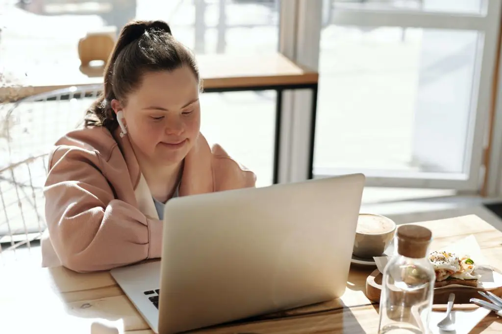 woman working from a cafe
